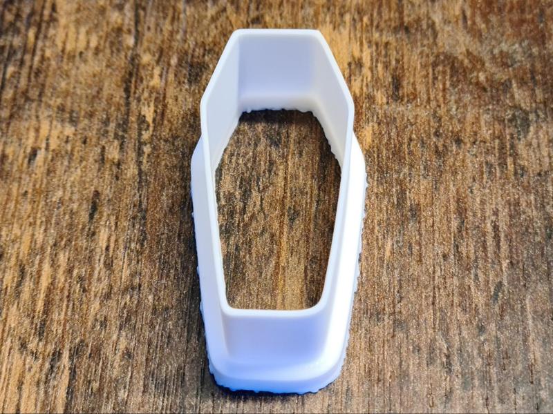 Halloween: coffin cookie cutter