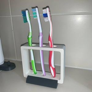 Tootbrush Holder 4 Three