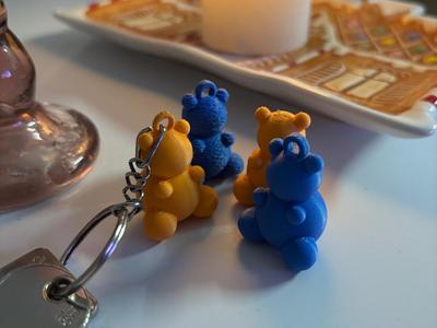 Minimalist Bear Keychain – Cute Accessory