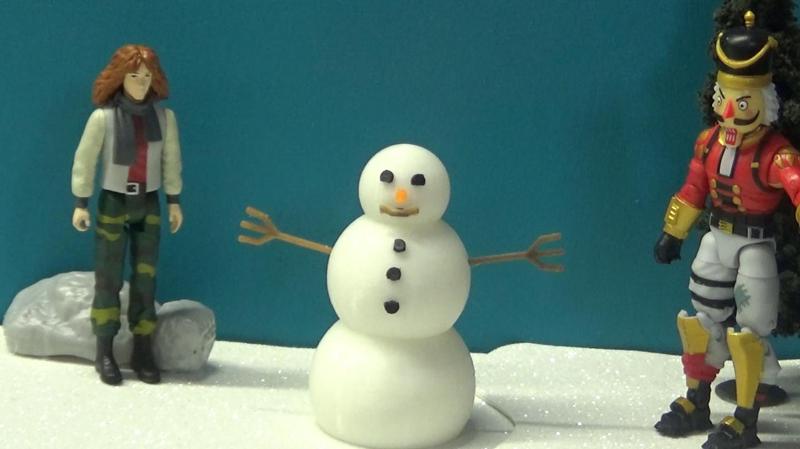 Modular 1:18 scale snowman kit
