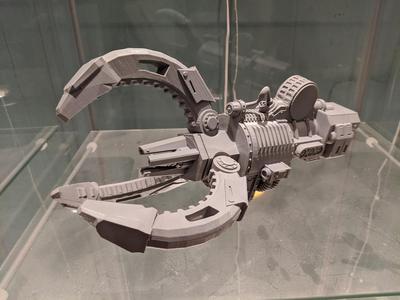 Warlord Titan Saturnyne Laser Cutter/Power Claw