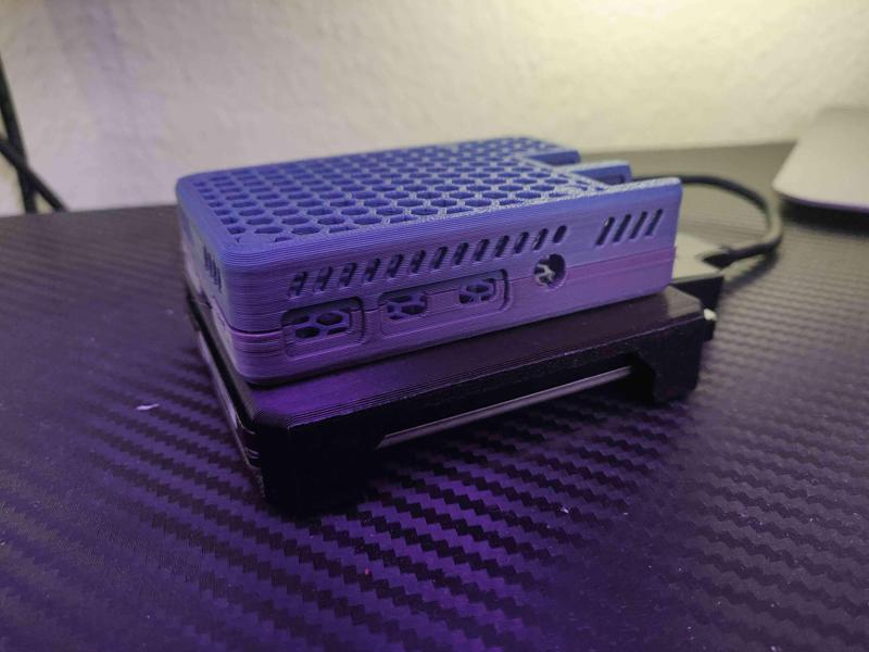 Raspberry Pi clipp on harddrive cage for Malolo's case