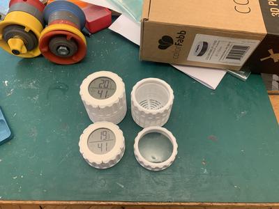 Drybox for filament rolls