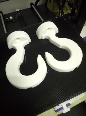 Hook "Deckenhaken mit Kabelfuerung fuer Lampe"
