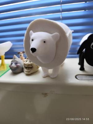 polar bear toilet roll stand