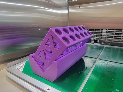 Angled tube holder for 16mm culture tubes