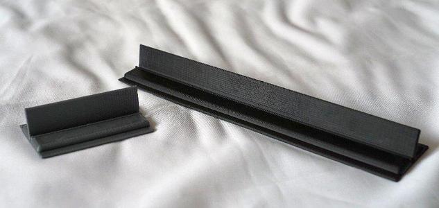 simple 1 or 3 cards Stand