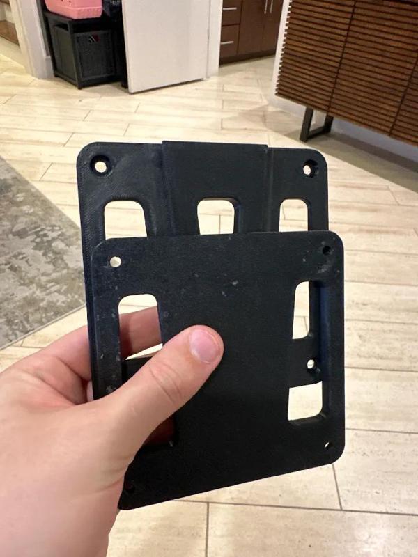 VESA 100mm x 100mm mount, compatible with Elitedesk 800 mini   