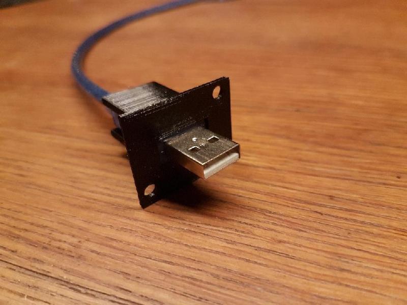 USB Kabel Durchführung/ USB cable feedthrough