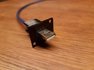 USB Kabel Durchführung/ USB cable feedthrough