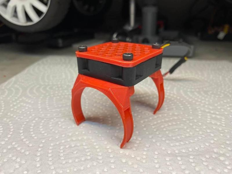 Team Corally Kuron 825 Motor Fan Mount