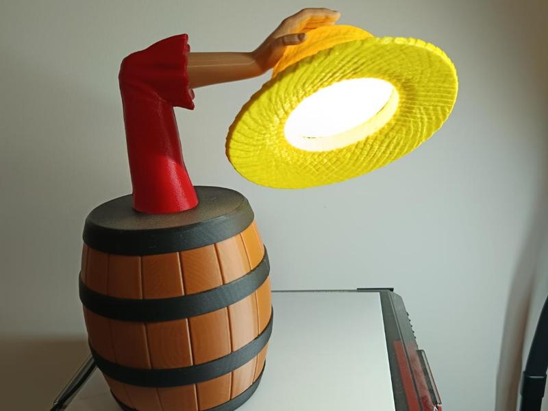 Luffy lamp desk