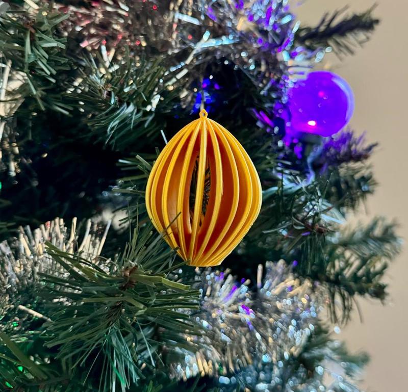 Oval Spiral Ornament Christmas