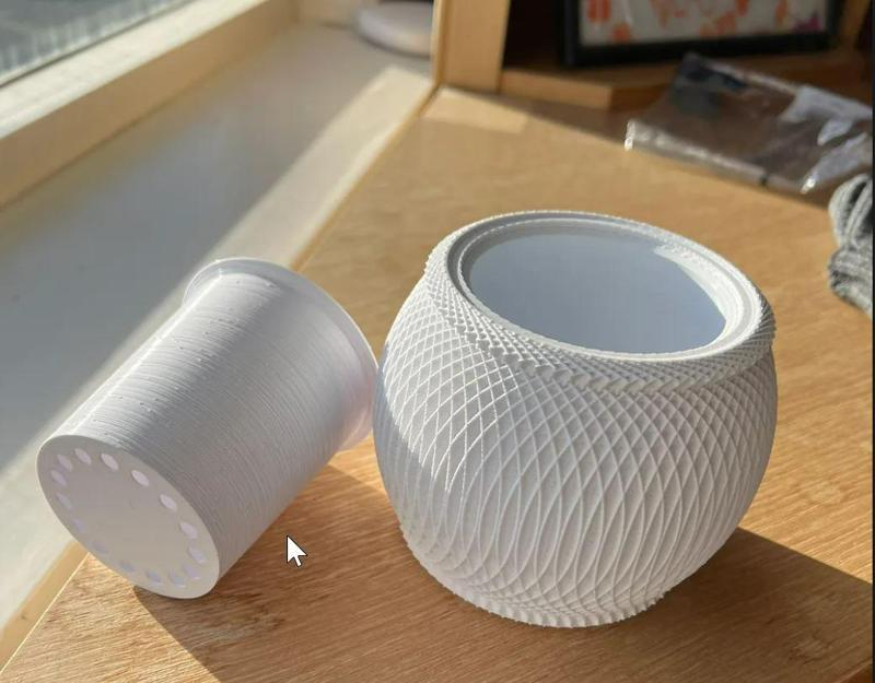 Plant pot