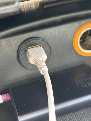 USB-AUX Port for citroen c4 b7