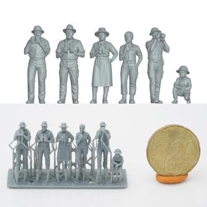 Safari Tourist Figure Set – 6 h0 scaled Miniatures (1/87 pre-supported)