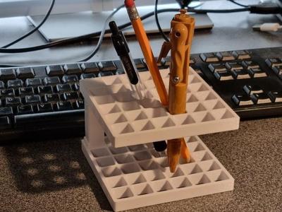 Square pen stand