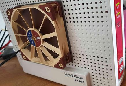 Fritz!Box 6591 Cable 120mm Luefter