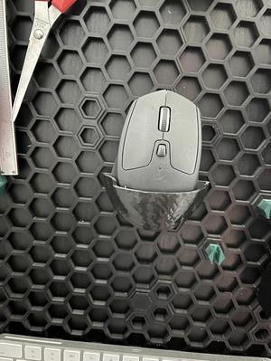 PC mouse holder for Honeycomb storage wall (Logitech M720 Triathlon)