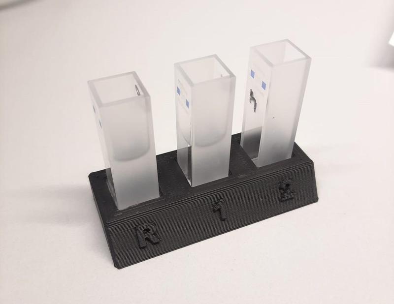 Simple numbered UV/Vis Cuvette Holder/Rack for 3 cuvettes (10mm)