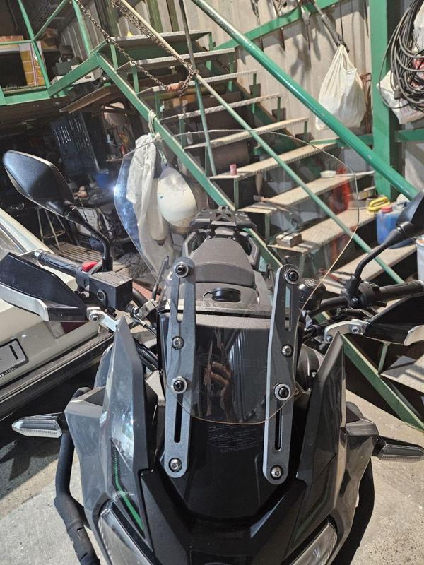 Cúpula regulable para Rieju Aventura 500