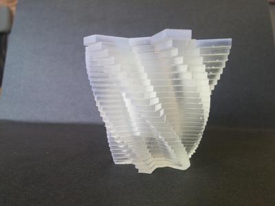 Twisting flower pot 2