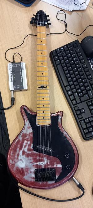 Travel guitar,  Red special Brian May Clone