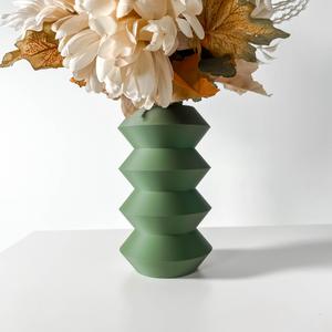 The Huso Vase, Modern and Unique Home Decor for Dried and Preserved Flower Arrangement  | STL File