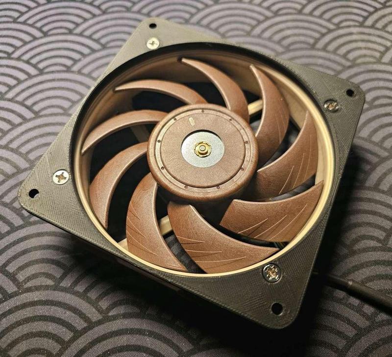 Noctua NF-A12x25r to 120mm Fan Adapter Plate