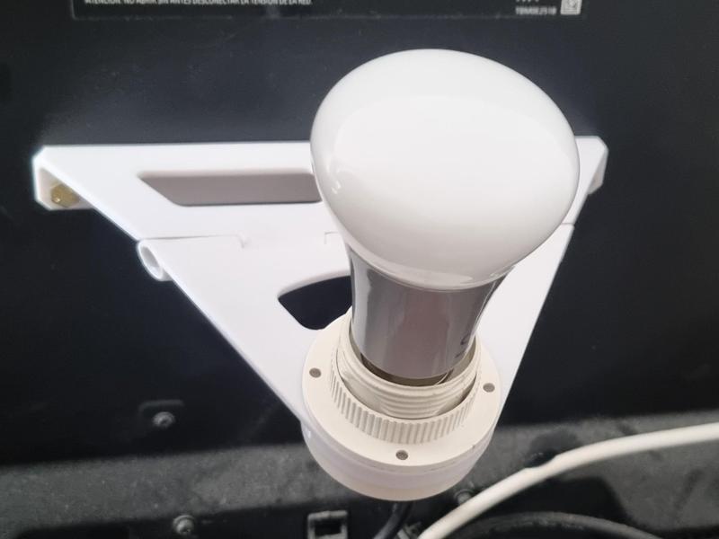 Adjustable VESA 200 TV/Monitor E27 LED-Lampholder | Verstellbarer VESA 200 Fernseher E27 LED-Lampenhalter