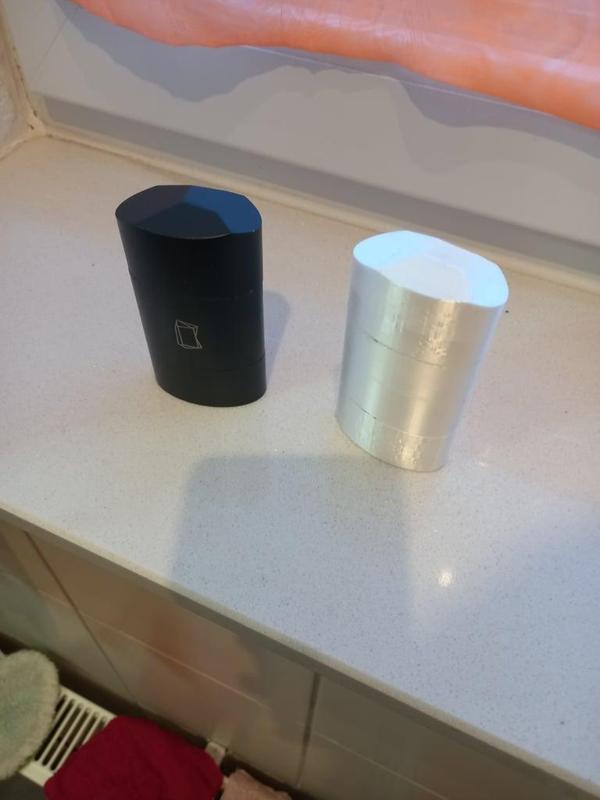 Duschbrocken, Deospender