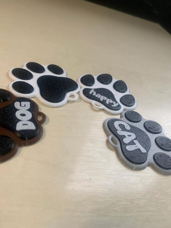 Dog paw / Cat paw keychain