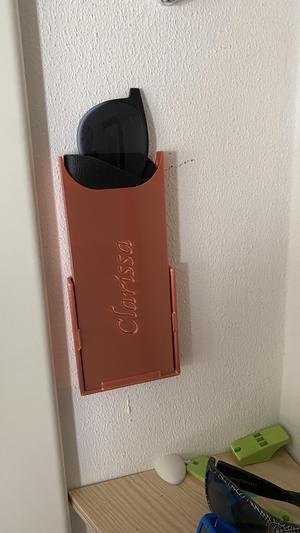 Sonnenbrillen Etui mit Wandhalterung