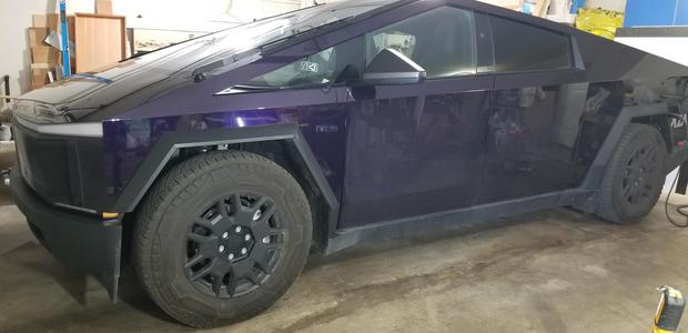 Cybertruck wheel hub center Cap