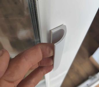 Balcony door handle thin