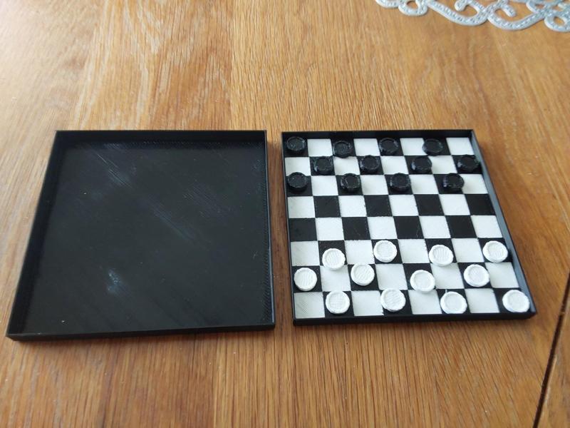Checkers/Draughts Set and Custom Board
