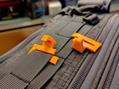 MOLLE / PALS horizontal oriented hook (25mm)