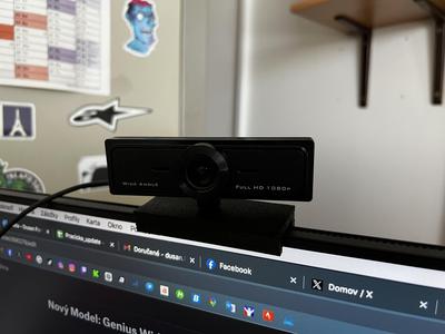 Genius WideCam F100 Ultra Wide Angle PC Holder