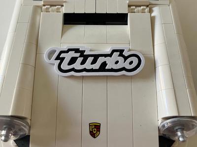 Porsche Turbo 1977 logo keychain