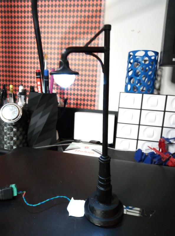 G Lamp with Led & Magnets