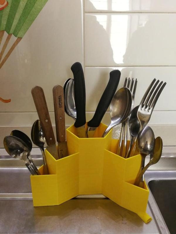 Polygon Cutlery Drainer optimized 