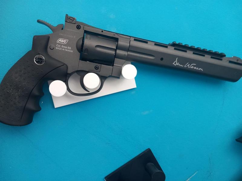 Dan Wesson Airsoft Revolver Wall Mount