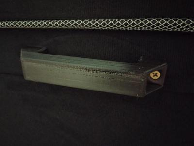 Handle (Parametric Holes Distance)