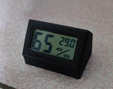 Hygrometer Stand