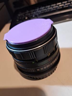 52mm lens cap with flaps for easy screw and unscrew