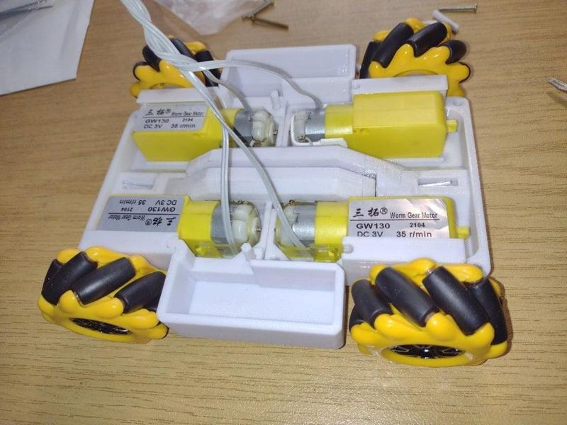 Mecanum wheel flexible robot platform