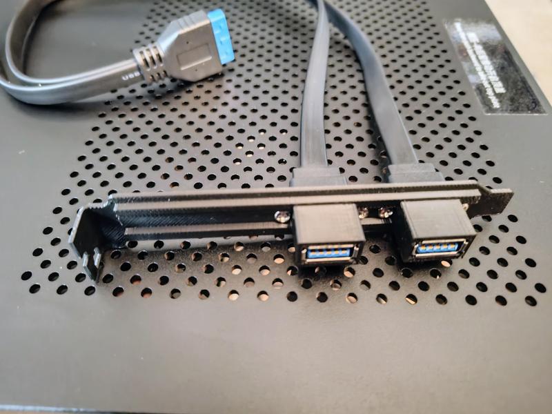 Offset PCI Slot USB panelmount for tight clearances