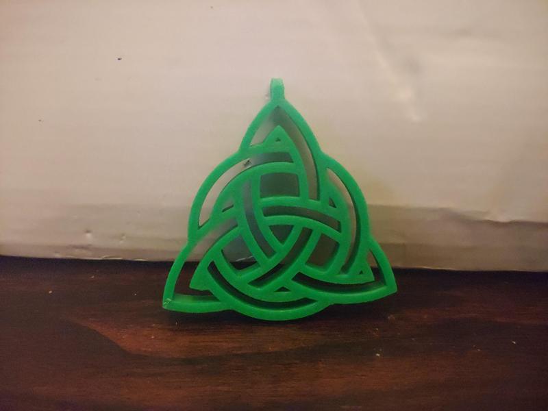 Triquetra keychain
