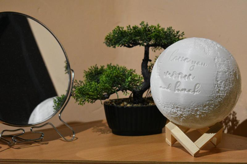 LITHOPHANE MOON LAMP (I LOVE YOU TO THE MOON AND BACK)