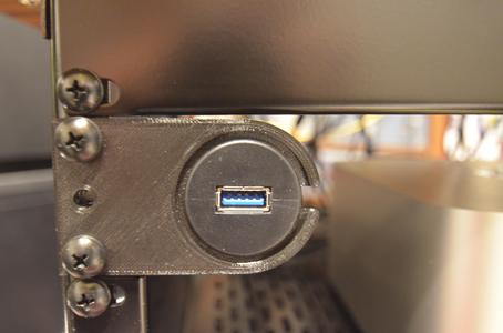 USB/DC port bracket for 19 inch rack